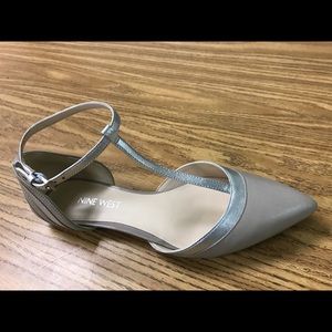 Nine West dress shoes. No heel, flats. Size 5.5.